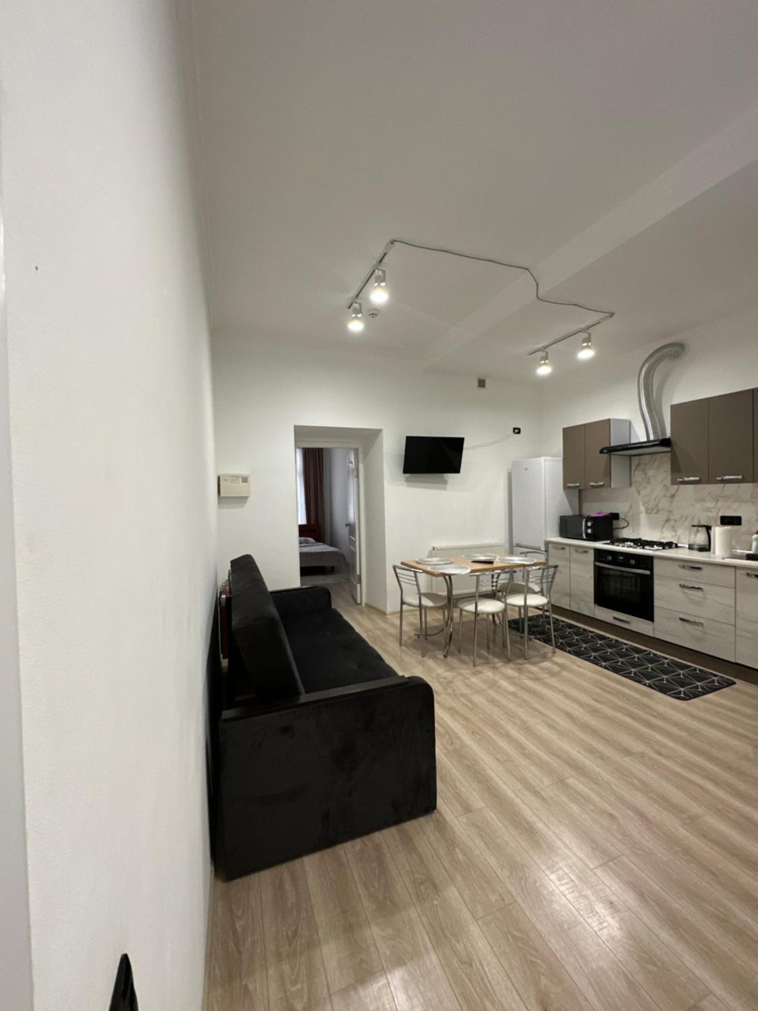 Levvv Apartment Liov Exterior foto